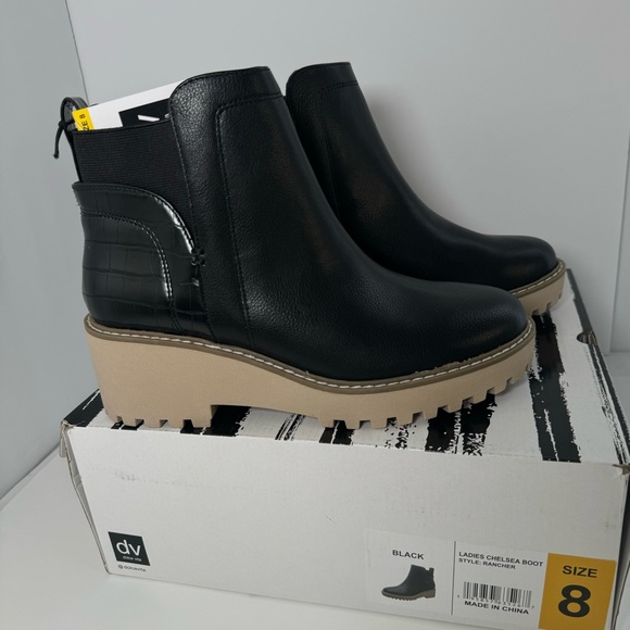 Dolce Vita Chelsea Rancher boots, size :8, black. *WILL NOT COME IN BOX. - Picture 3 of 16